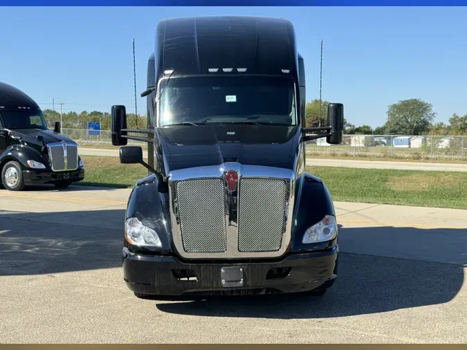 2022 KENWORTH T680