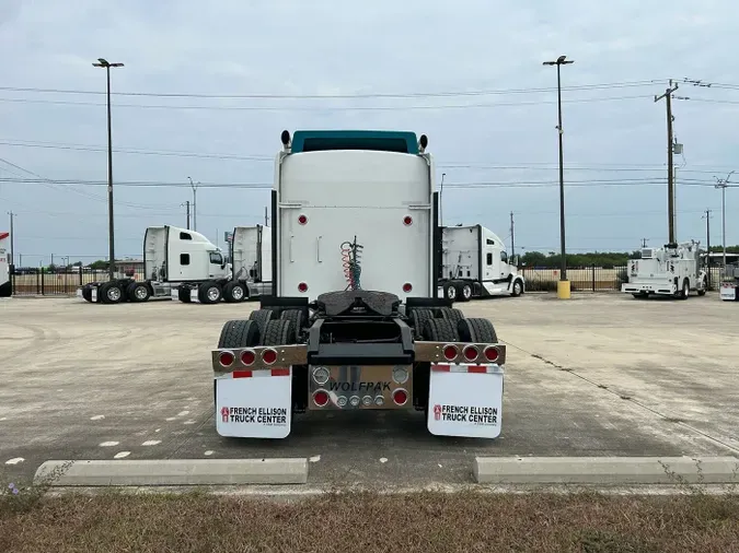 2021 Kenworth W900L