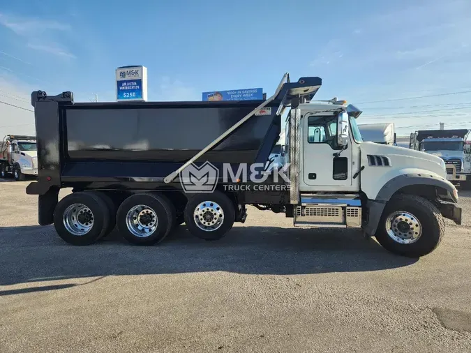 2021 MACK GU713