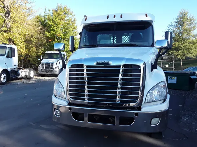 2016 FREIGHTLINER/MERCEDES CASCADIA 125