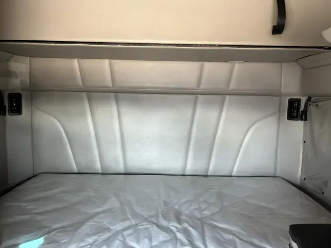 2021 Peterbilt 579
