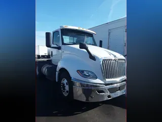 2019 NAVISTAR INTERNATIONAL LT625 DAYCAB T/A