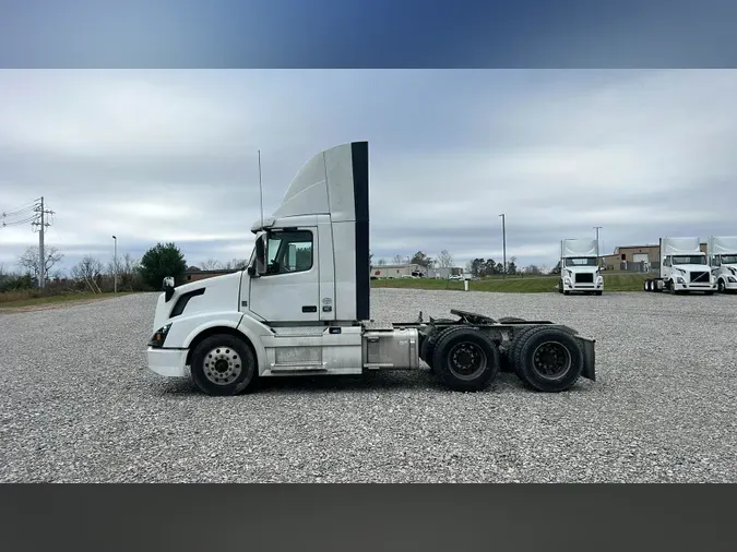 2018 Volvo VNL300