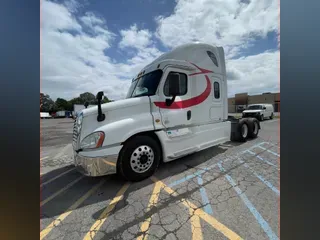 2017 Freightliner CASCADIA 125