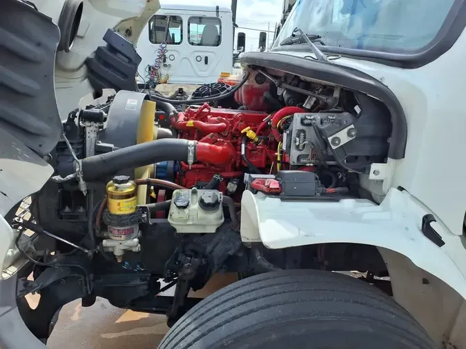 2020 FREIGHTLINER/MERCEDES M2 106