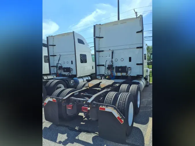 2019 NAVISTAR INTERNATIONAL LT625 SLPR CAB