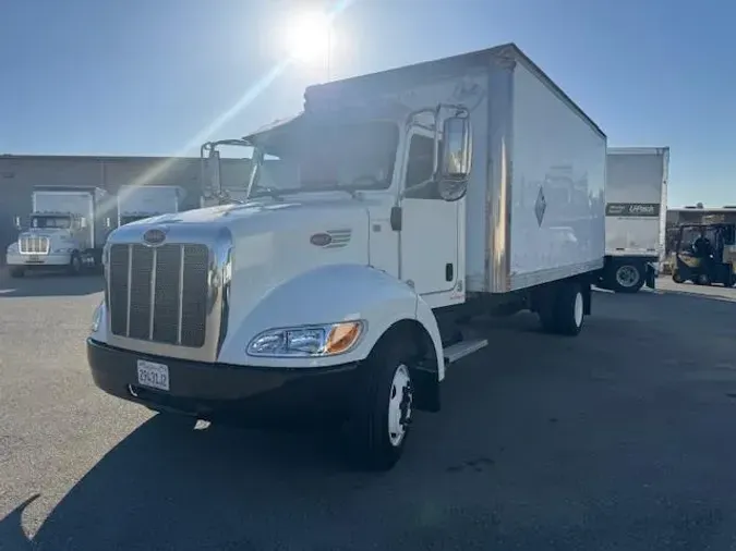 2019 Peterbilt 325
