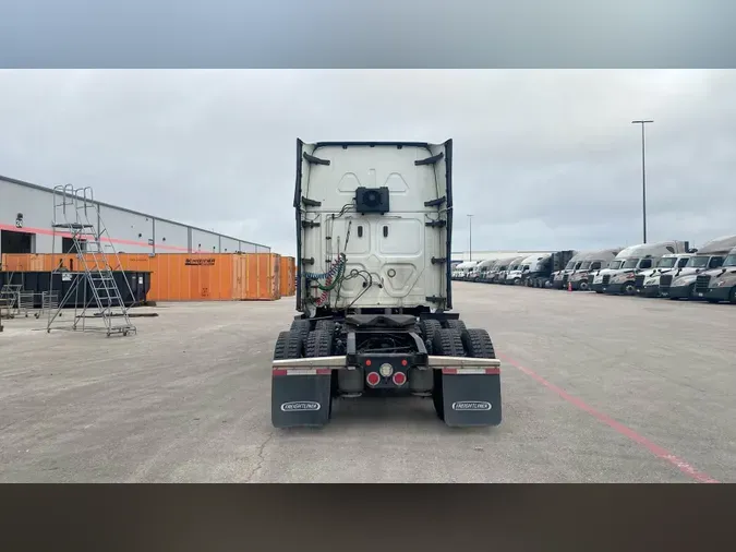 2021 Freightliner Cascadia