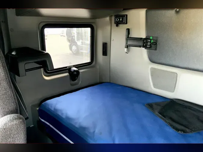 2021 INT LT625 6x4dee57e80a6357d3e57ba06e8d2e7497c