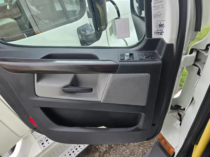 2021 Freightliner Cascadia