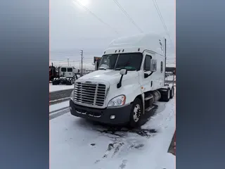 2017 Freightliner CASCADIA 125