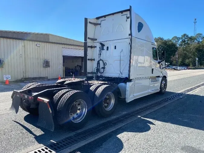 2020 Freightliner T12664ST