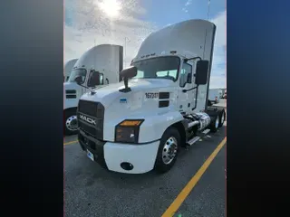 2022 Mack AN64T