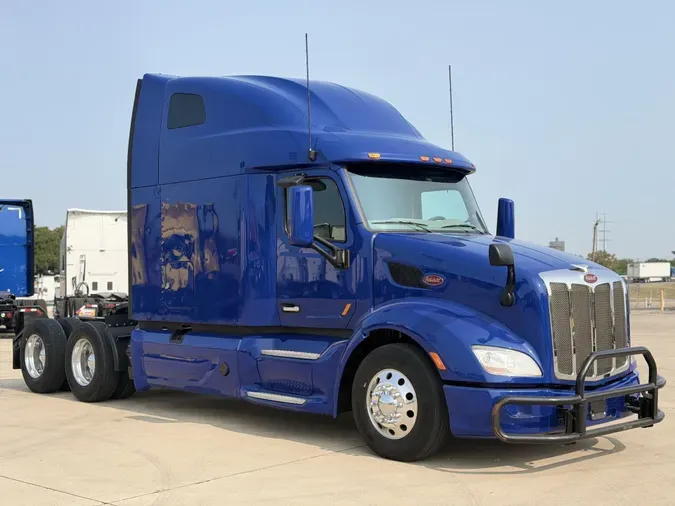 2022 Peterbilt 579deeb5f398cc4d0c88eb6ec1ed291c29a