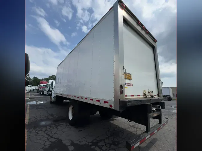 2019 FREIGHTLINER M2 106