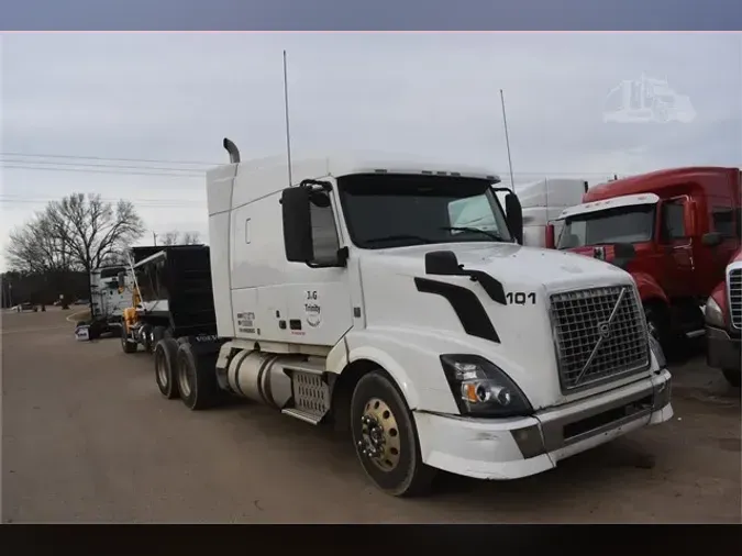 2012 VOLVO VNL64T630