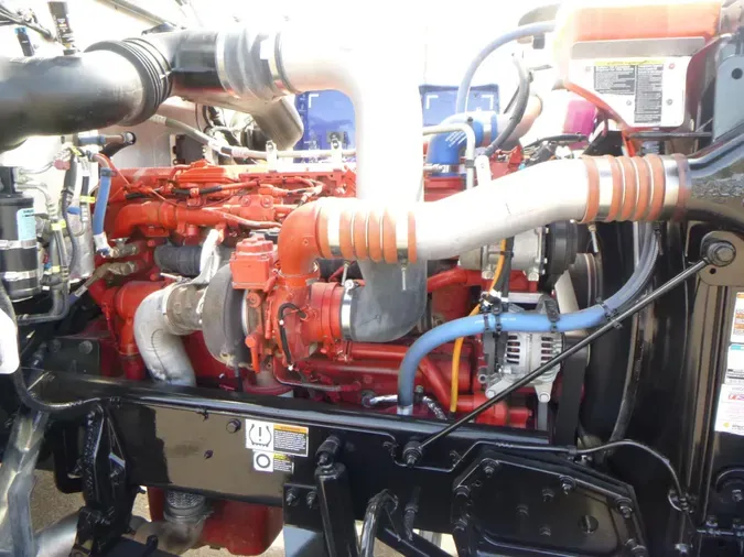 2023 Peterbilt 389