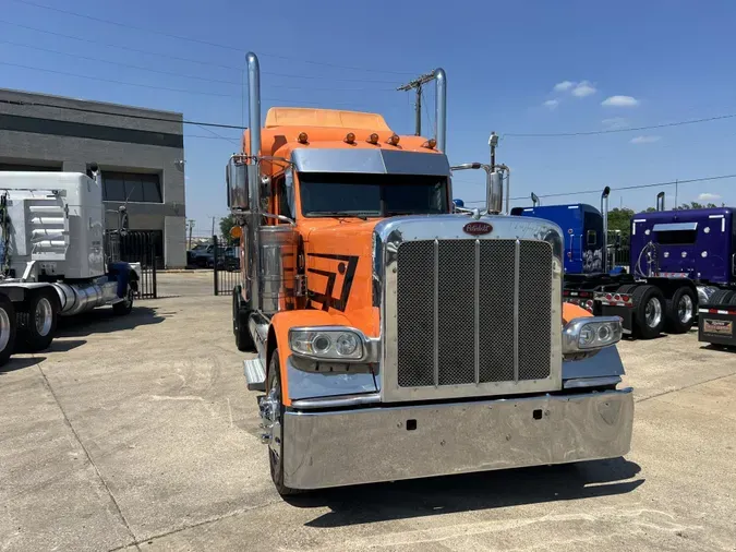 2020 Peterbilt 389