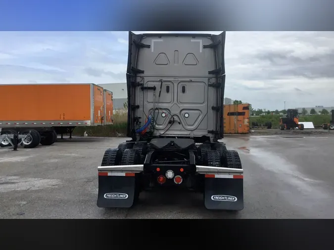 2024 Freightliner Cascadia