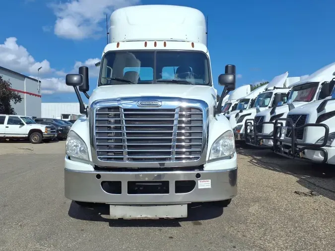 2017 FREIGHTLINER CASCADIA 125
