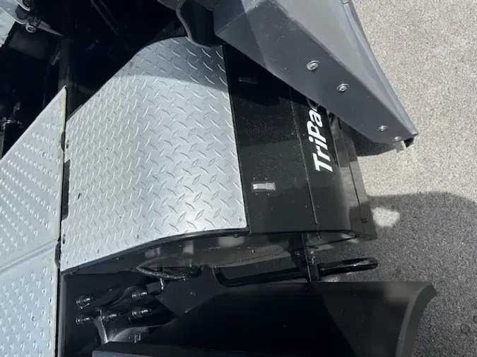 2021 FREIGHTLINER CASCADIA 126