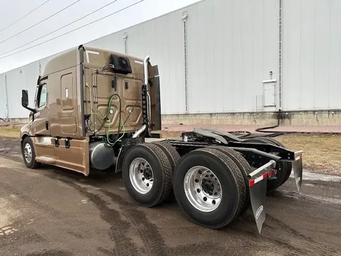 2024 Freightliner New Cascadia