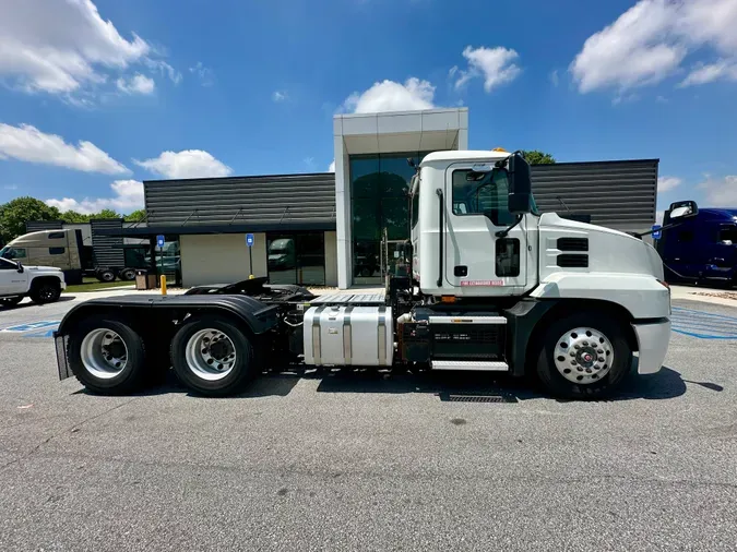 2020 Mack ANTHEM 64T