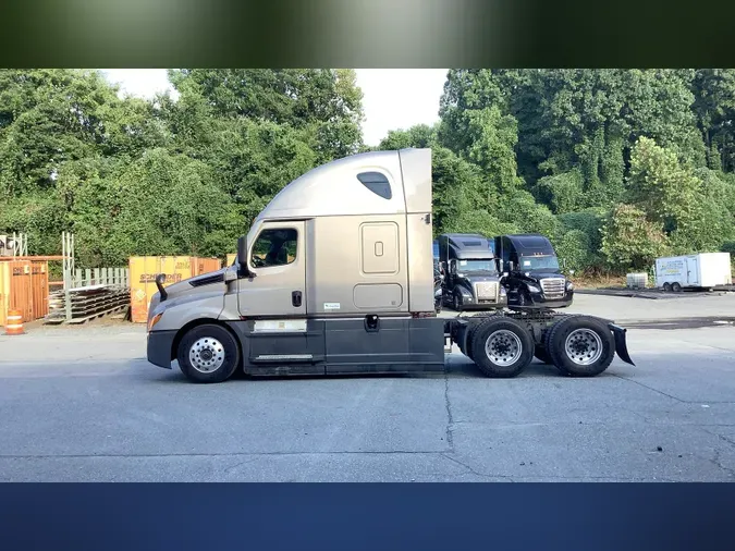 2024 Freightliner Cascadia 126