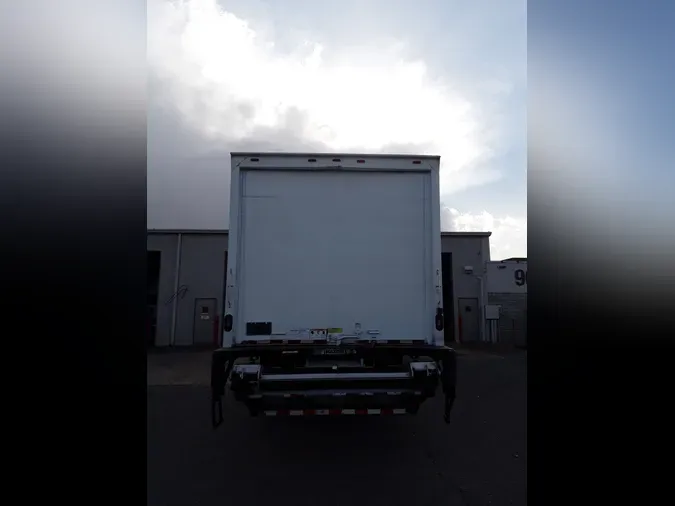 2018 FREIGHTLINER/MERCEDES M2 106