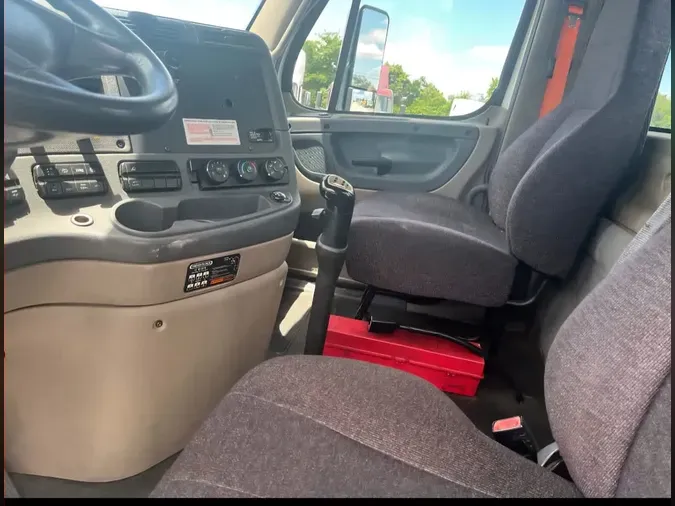 2015 FREIGHTLINER CASCADIA 125