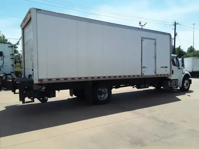 2016 FREIGHTLINER M2 106