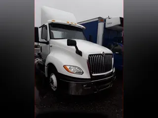 2019 NAVISTAR INTERNATIONAL LT625 DAYCAB T/A