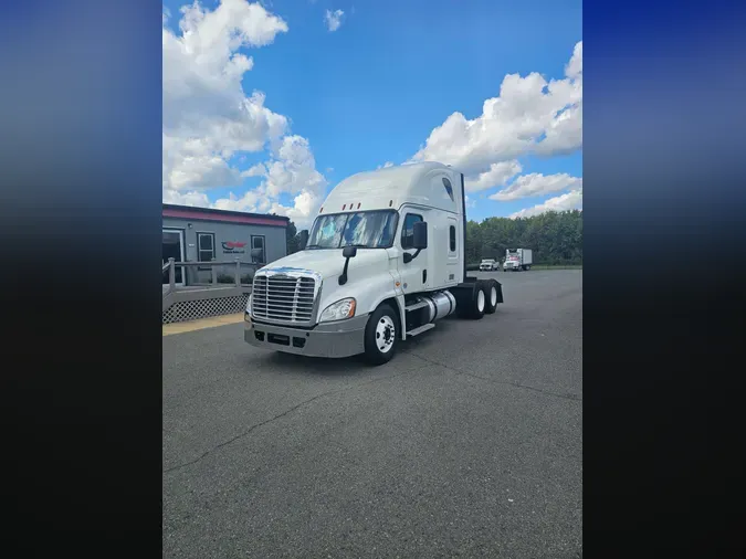 2020 FREIGHTLINER/MERCEDES CASCADIA 125df0d2bfb35070689cfff03a8ea113ae7