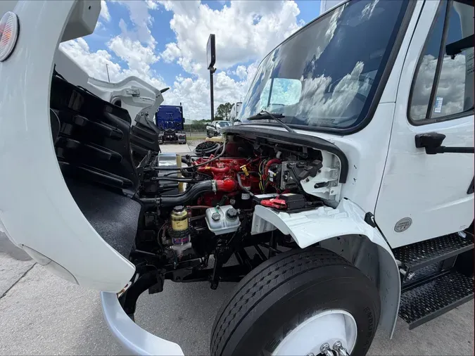 2019 Freightliner M2