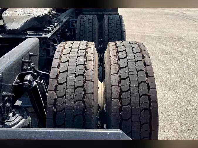 2022 INT LT625 6x4
