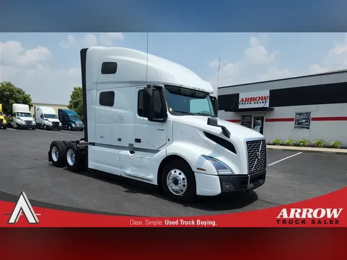 2022 VOLVO VNL760