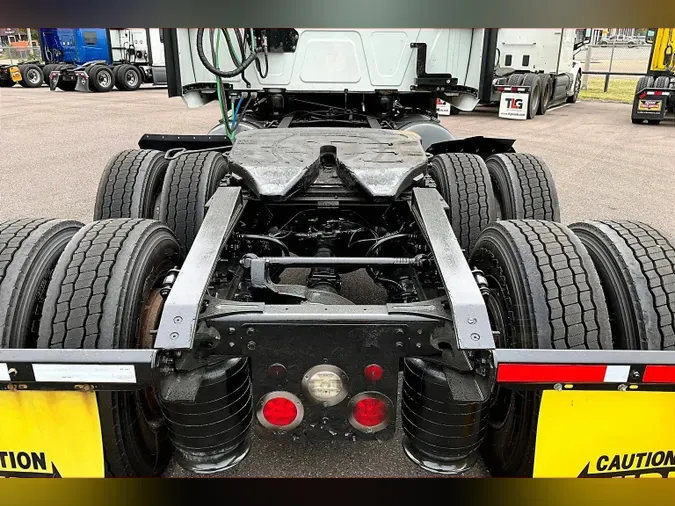 2022 INT LT625 6x4