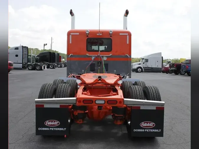 2027 PETERBILT 589