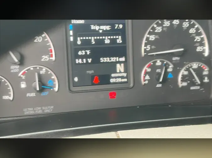 2022 Freightliner Cascadia 126