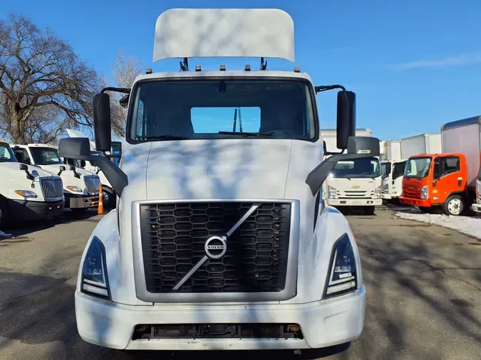 2019 VOLVO VNL