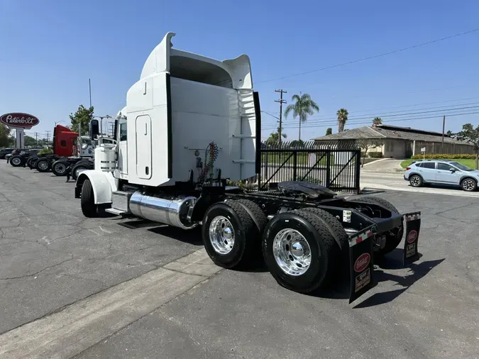 2016 Peterbilt 389