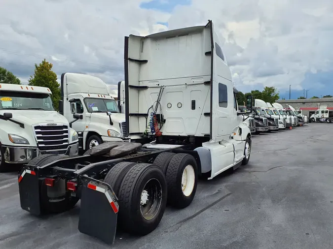 2018 NAVISTAR INTERNATIONAL LT625 SLPR CAB