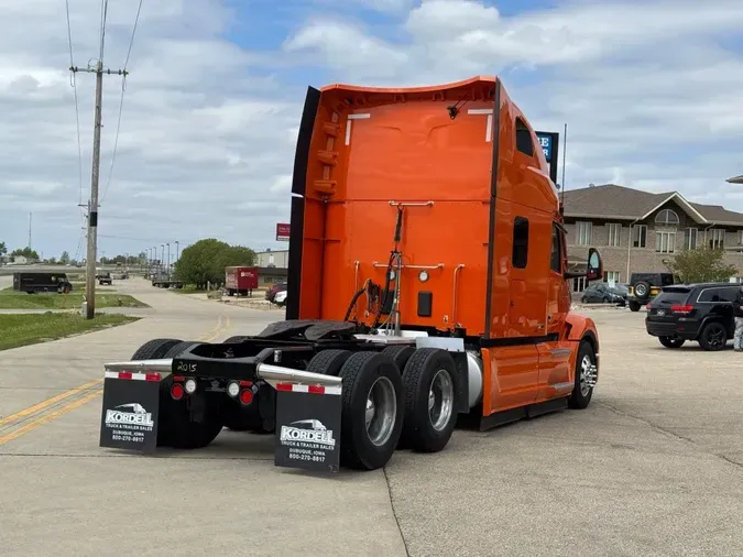2023 PETERBILT 579
