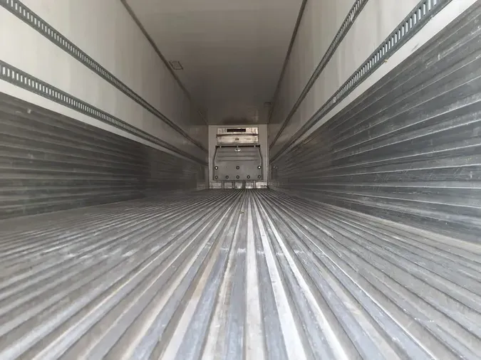 2017 UTILITY TRAILERS VS2RA 53/162/102df1945ffa10a87e2d95681c29a86bb48