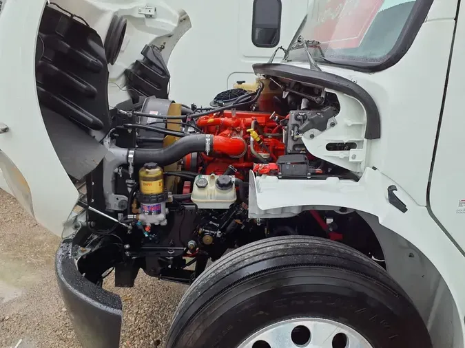 2017 FREIGHTLINER M2 106