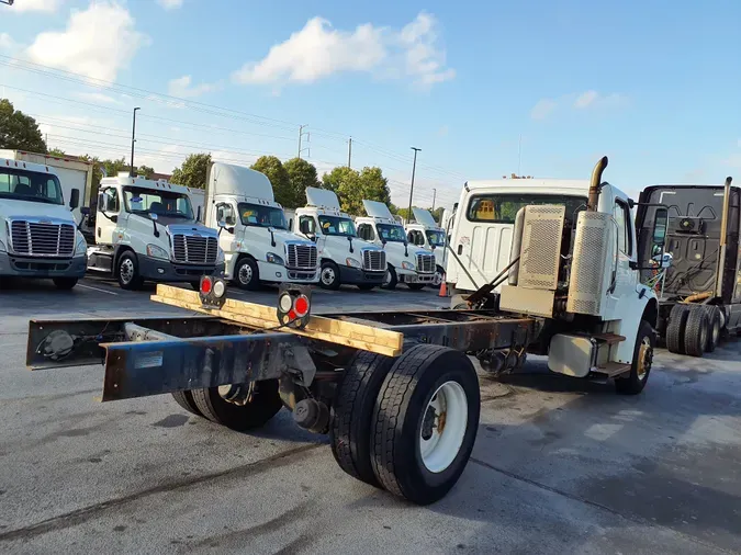 2017 FREIGHTLINER/MERCEDES M2 106