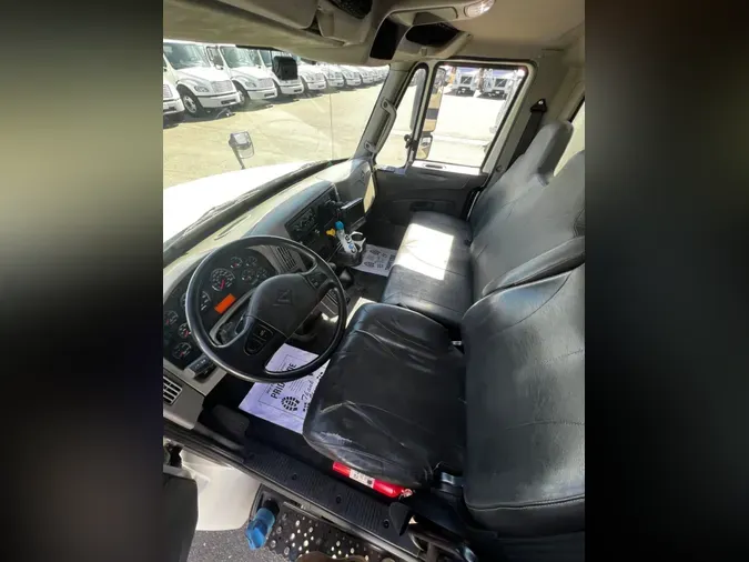 2018 NAVISTAR INTERNATIONAL 4300 LP