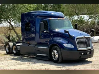 2019 International LT625 6x4