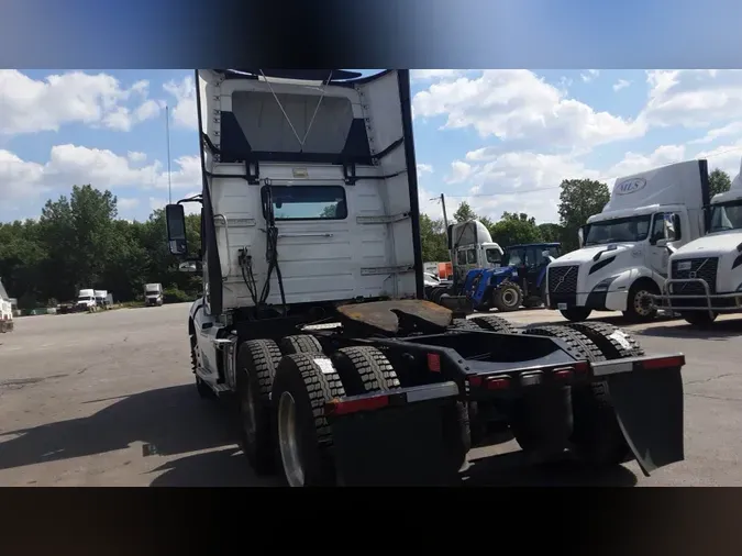 2020 Volvo VNL300df213ee97d20fc747a06cb5cfe37e699