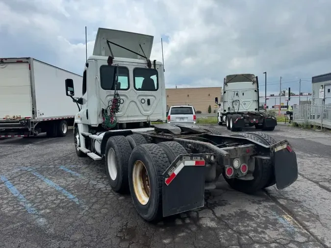 2019 FREIGHTLINER CASCADIA 125